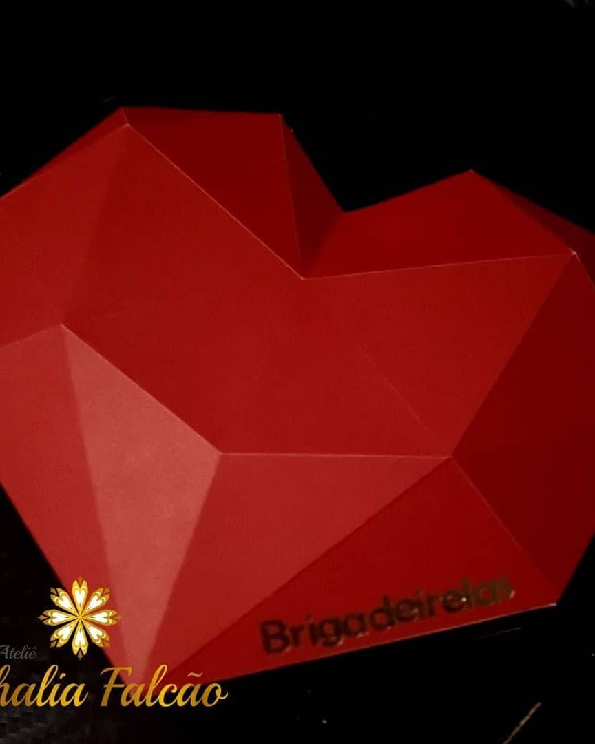 Um coração bem apaixonante para @brigadeirelas 💗