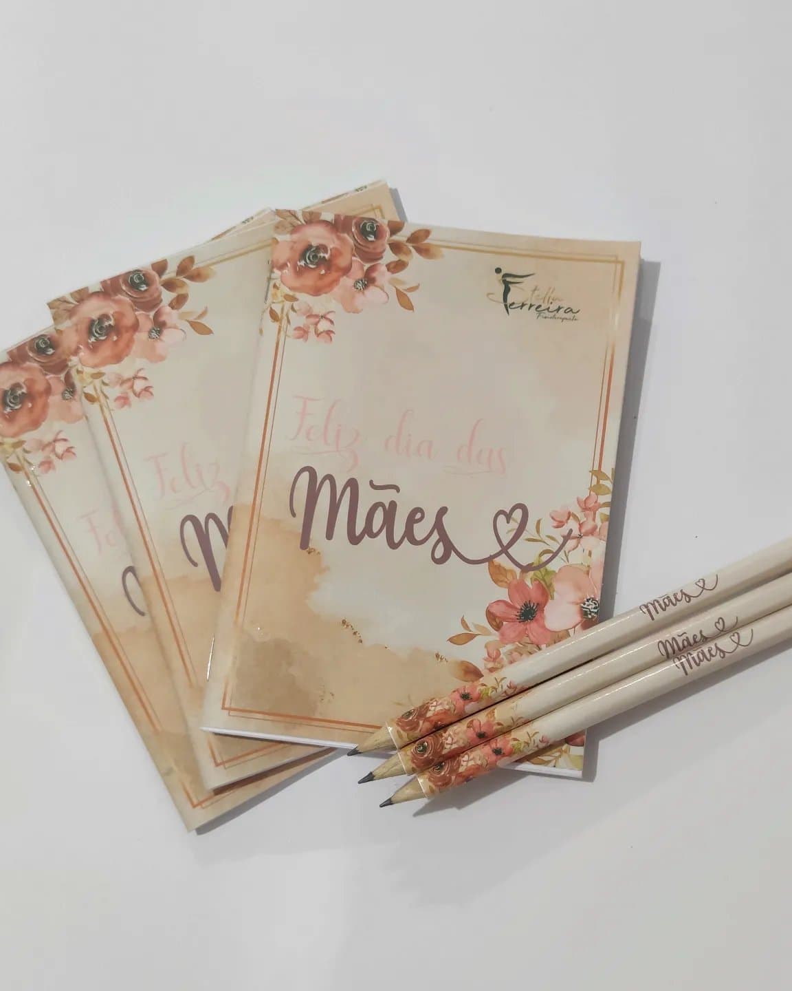 Mimos de dia das mães para @fisio.stellaferreira 💖🌺